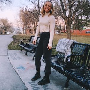 Meet your Posher, Alana